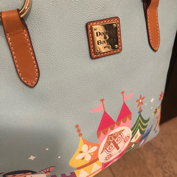 Disney Dooney & Bourke It’s A Small World XLg Leather Tote - Picture 4 of 10